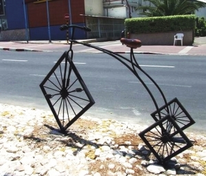 פסל אופניים, ישראל פרימו
